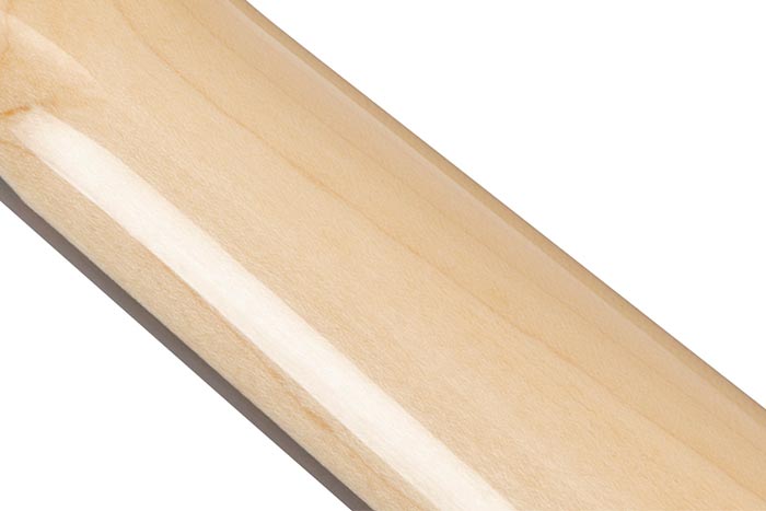Comfort Grip Maple neck with Rounded Fretboard Edge