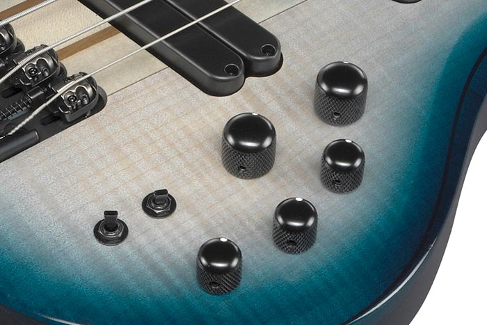 Ibanez Custom Electronics 3段EQ,带EQ旁路开关和中频开关