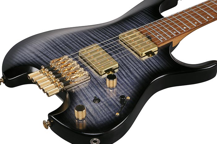 Flamed Maple top / Ash body