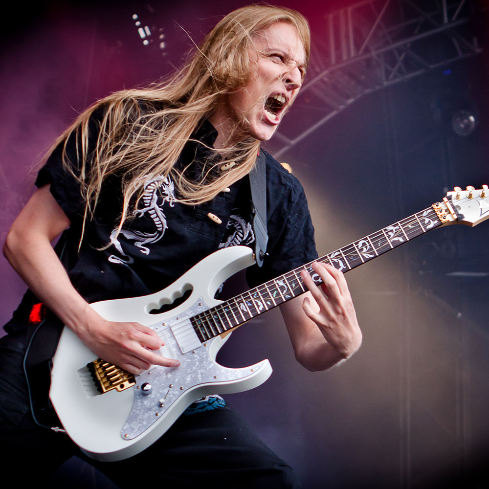 Jari Mäenpää ARTISTS Ibanez guitars