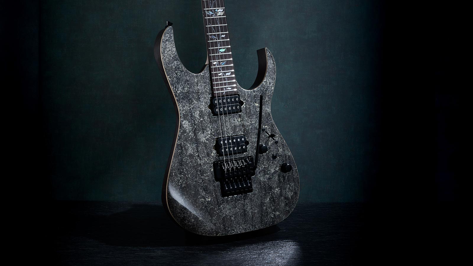 【極美品】 Ibanez アイバニーズ エレキベース ブラック ベース D Ibanez guitars - アイバニーズ公式サイト
