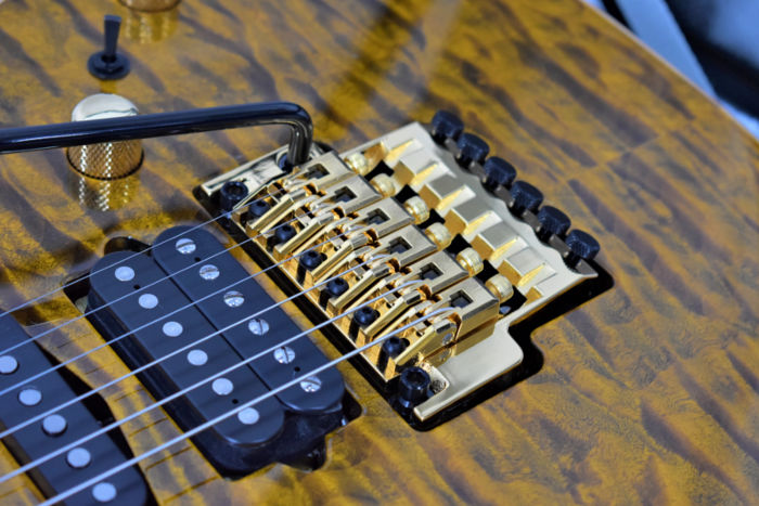 Lo-Pro Edge tremolo bridge