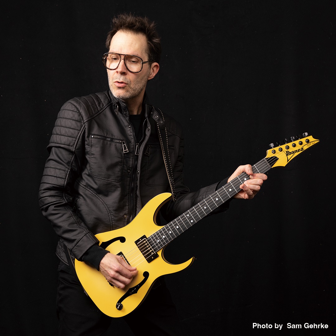 Paul Gilbert Image