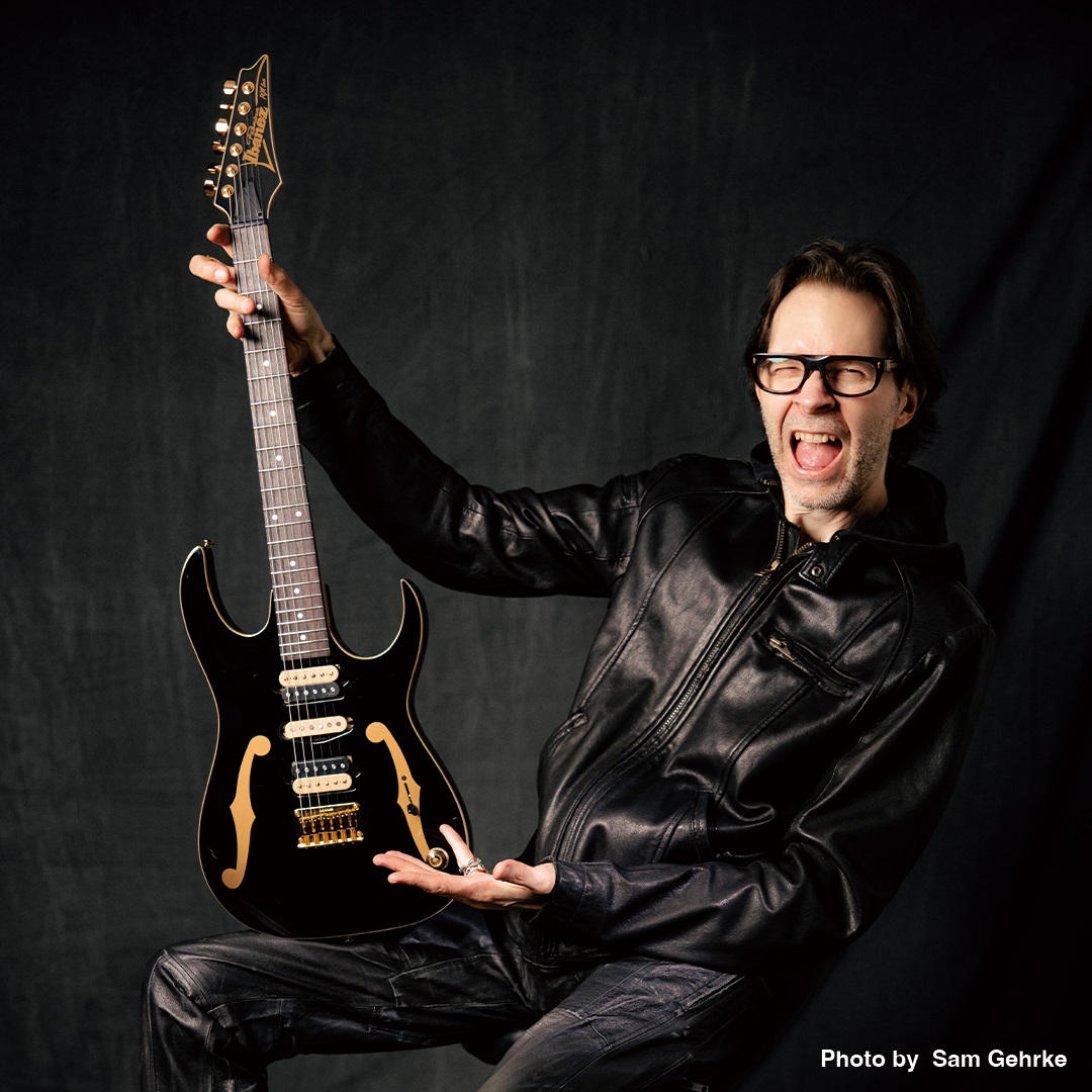 Paul Gilbert Image