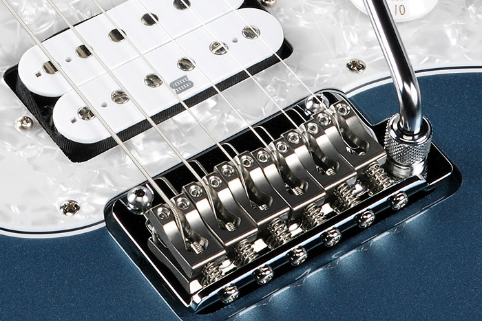 Gotoh&reg; T1802 tremolo bridge