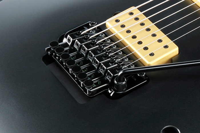 Edge-Zero II-7 tremolo bridge