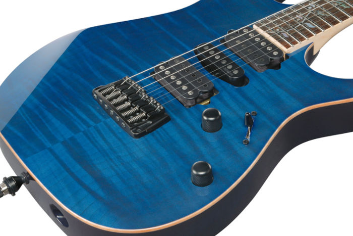 Flamed Maple top (4mm) / African Mahogany body