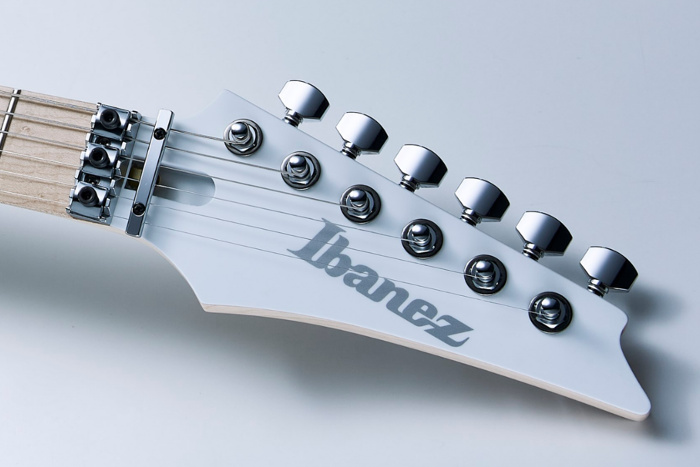 Silver Ibanez Logo Image