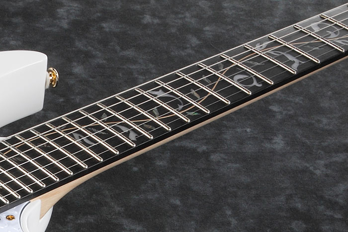 Ebony fretboard w/Tree of Life inlay