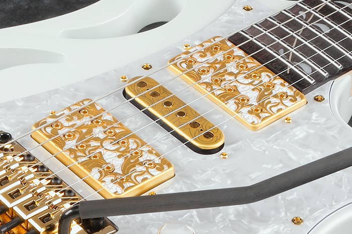 DiMarzio&reg; UtoPIA&trade; pickups