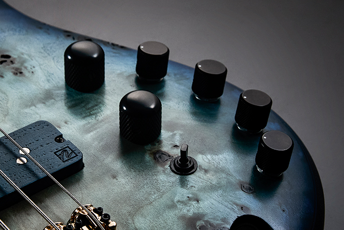 Ibanez Sonitech Preamp 3-band EQ w/EQ bypass switch (push/pull)