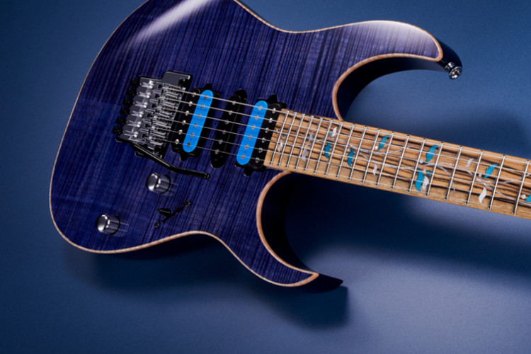 With a difference j.custom 2023 Limited Model "JCRGT02"